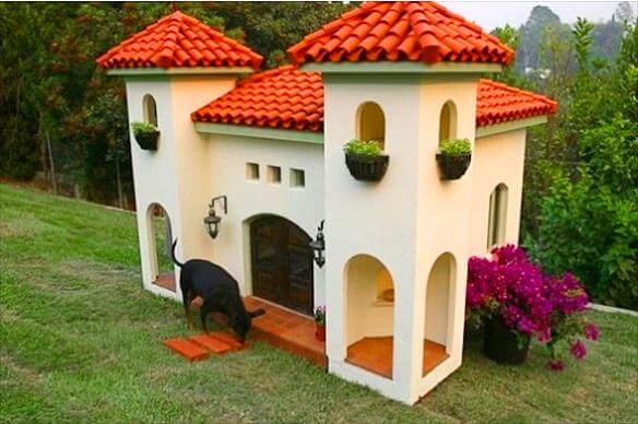 DOGHOUSE, KENNEL, IGLOO: TYPES, SIZES, VARIATIONS AND DESIGN & MATERIALS